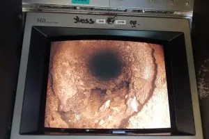 Monitorbild einer Kanalkamera bei der TV-Inspektion